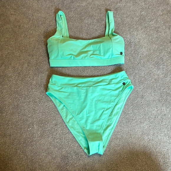 Gymshark Bikini NWOT M - Picture 1 of 3